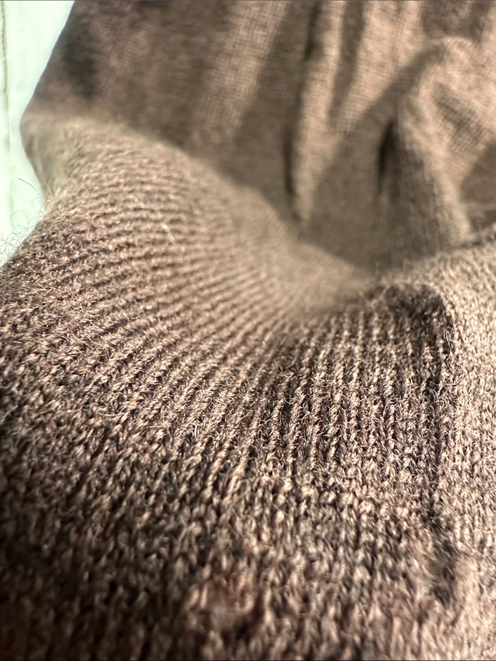 Sarah Spencer 100% Italian merino wool Brown Wrap-Style Knit Top with Tie Belt - Picture 10 of 10